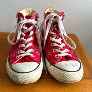 Unique Chuck Taylor double zip hi-top / size 6.5
